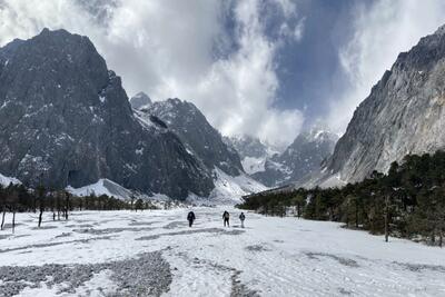 Hiking in Lijiang: Dry River Valley